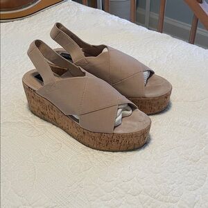 Steven by Steve Madden platform stretch sandals. Size 9.5 medium